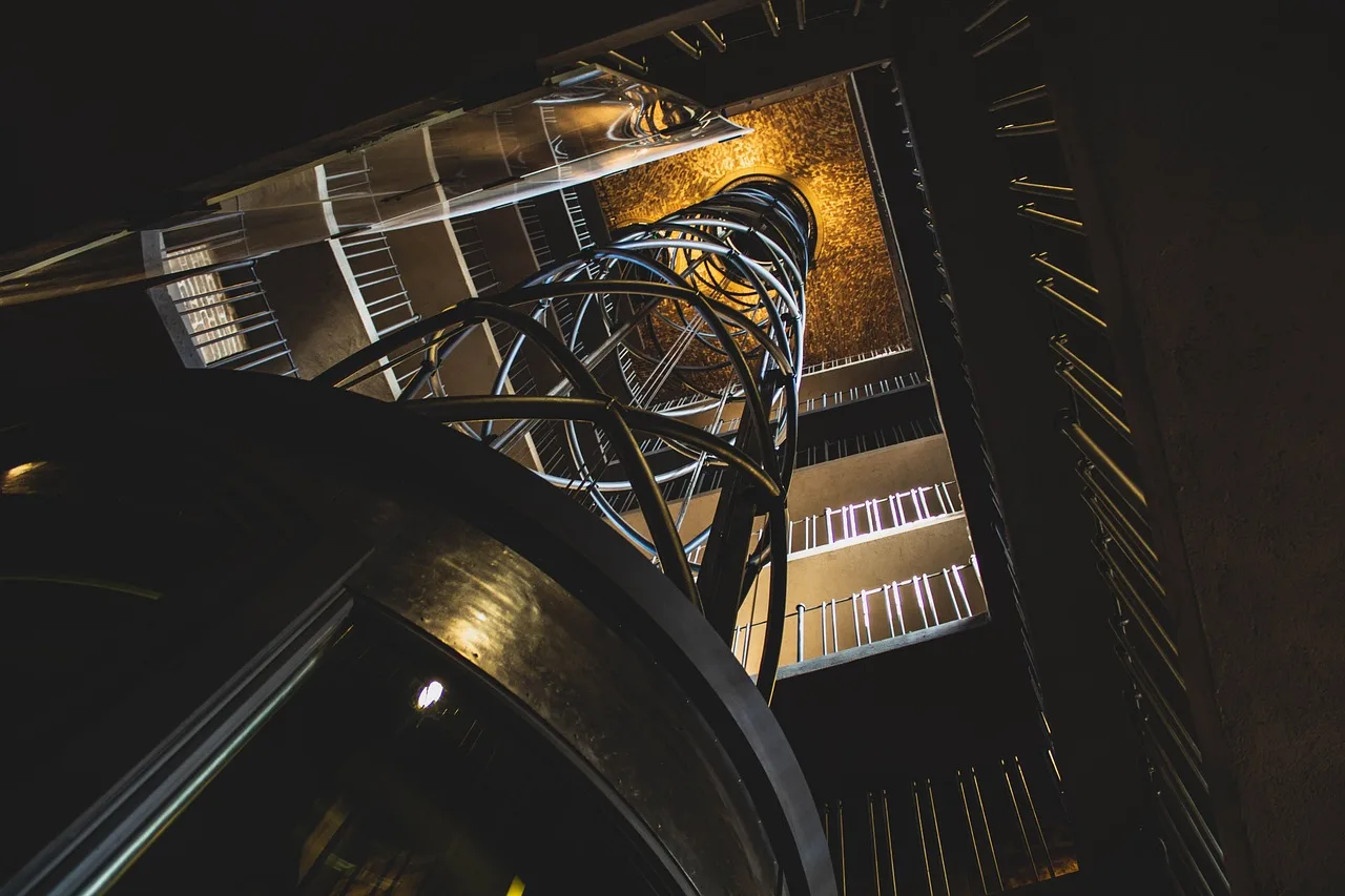 architecture, floors, staircase, interior, building, construction, stairway, spiral, design, old, brown design, gray design, brown interior, gray interior, brown old, gray old, construction, construction, construction, construction, construction, spiral. Tenant improvements advisers: roles, questions and signs to walk away