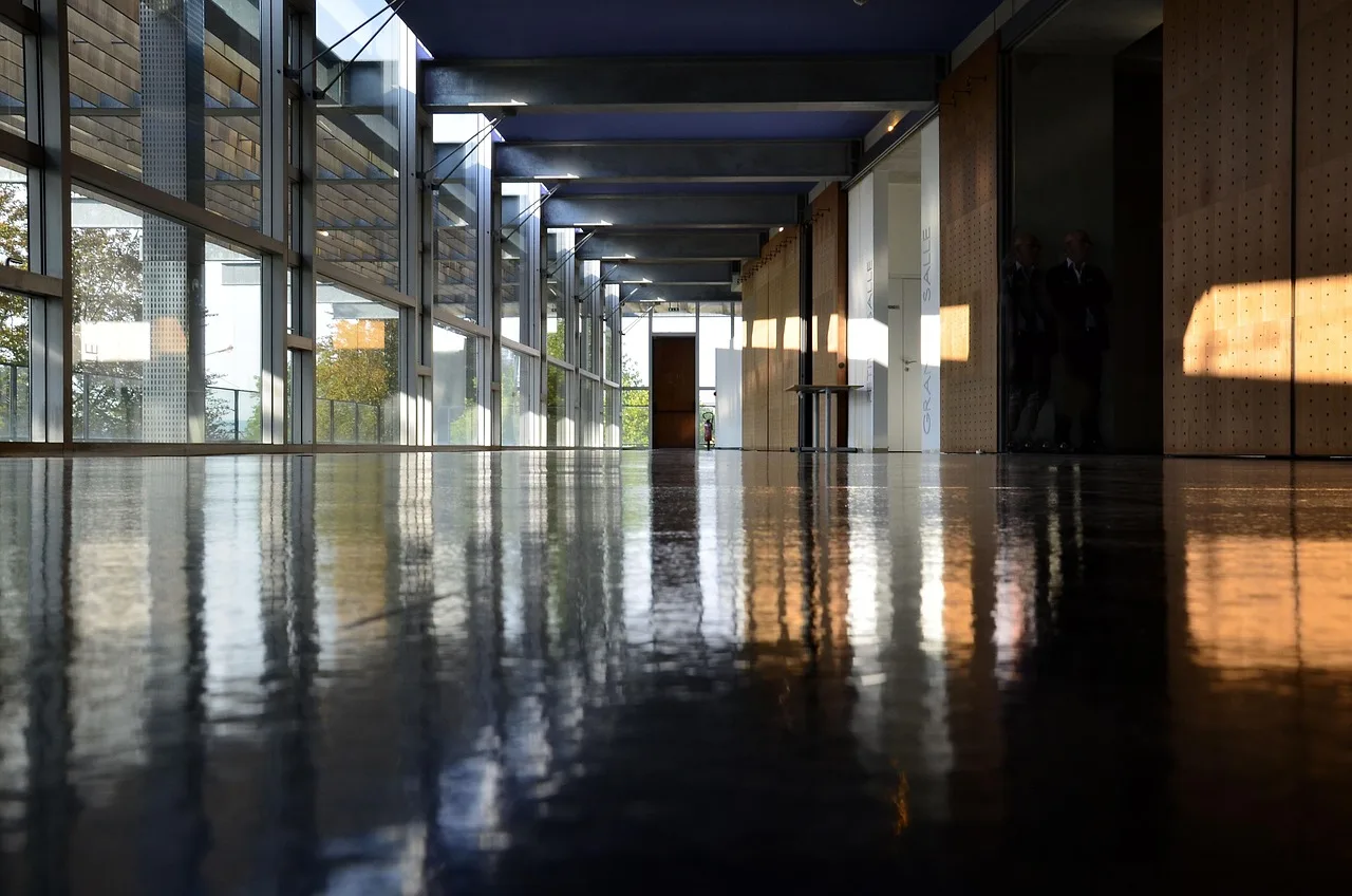 architecture, corridor, light, building, interior, empty, lobby, design, lobby, lobby, lobby, lobby, lobby. Quoted rent in commercial leasing: terms to review