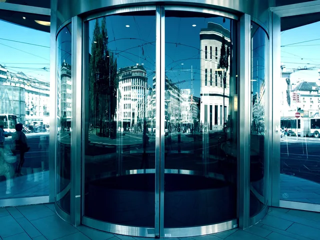door, entrance, house, hotel, business, accommodation, windows and doors, office, building, doorway, blue business, blue office, blue house, blue window, blue door, blue company, blue hotel. Commercial leasing checklist in document order, through final day