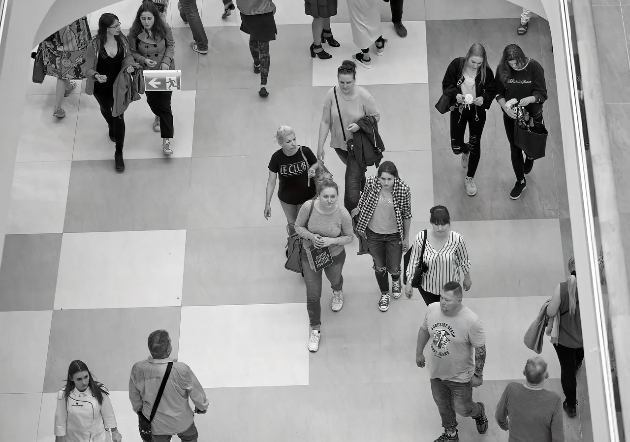 people, crowd, walking, everyday life, building, commercial, mall, shopping, black and white, crowd, everyday life, everyday life, everyday life, everyday life, everyday life. Retail space mistakes grouped by the moment they actually happen